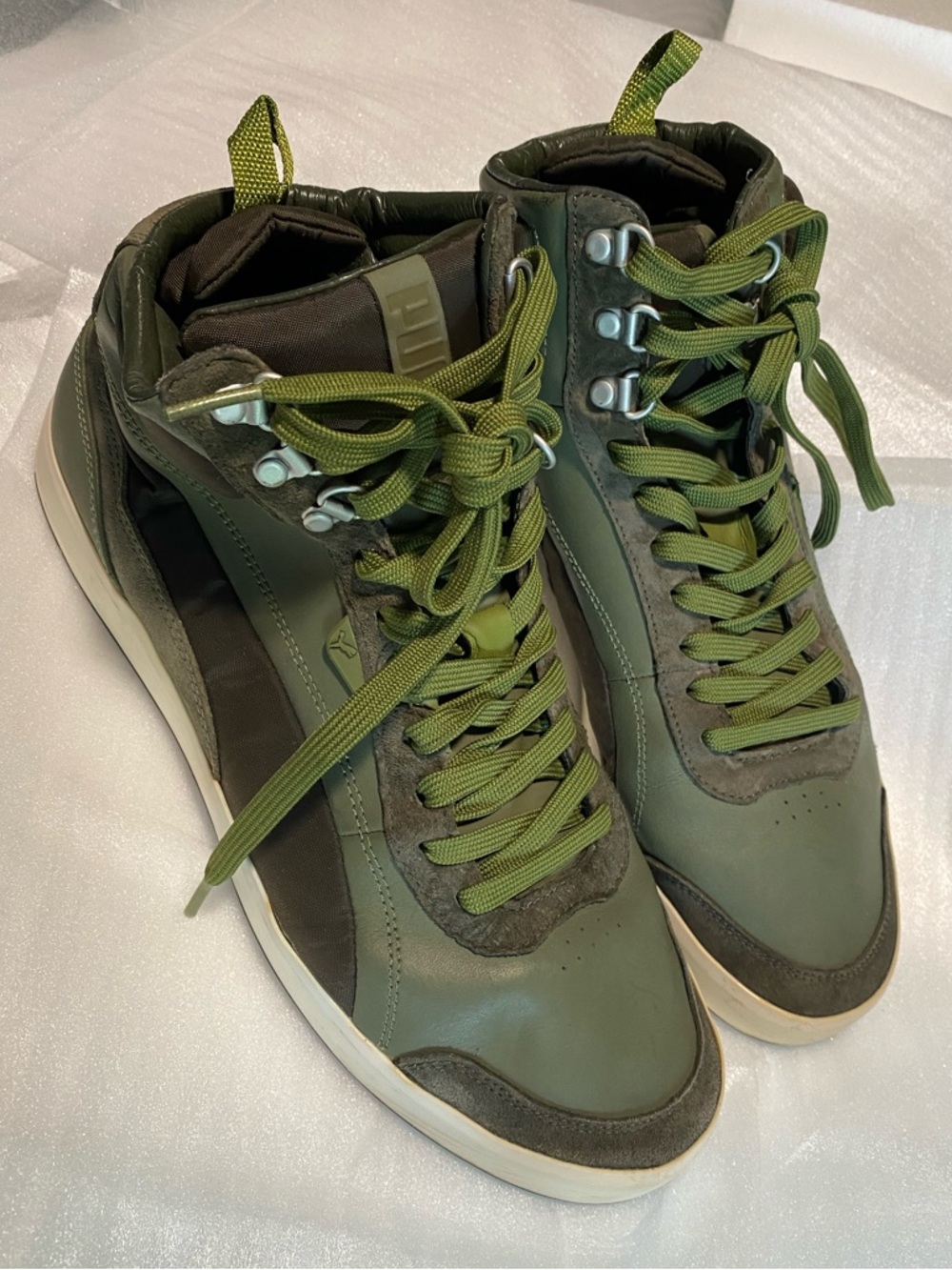 Puma Men's Olive Green High-Top Sneakers with White Sole